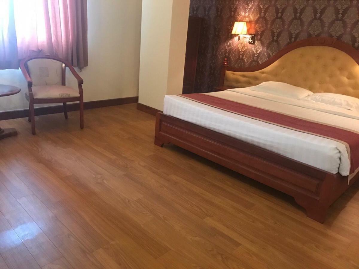 Hoang Yen Hotel Thuan An Kültér fotó